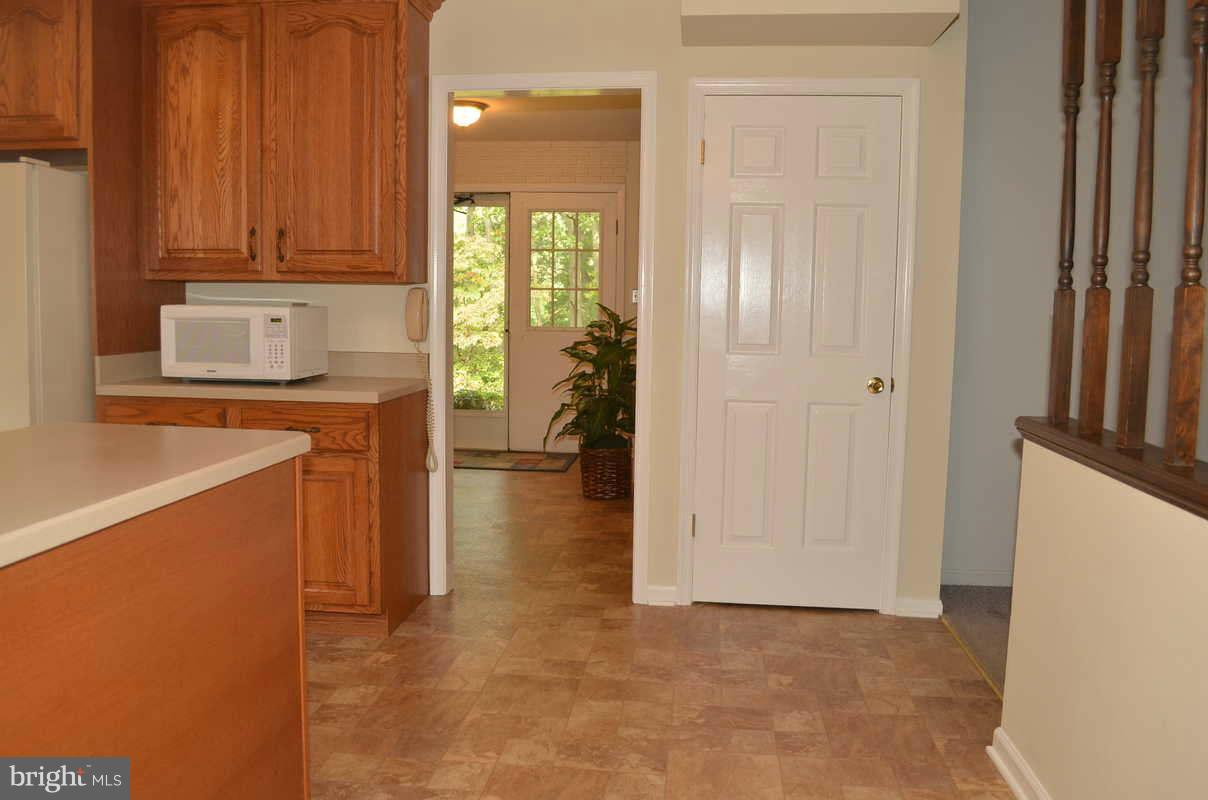 961 Shore Acres Road Arnold, MD 21012 - Photo 4 of 30 Kitchen