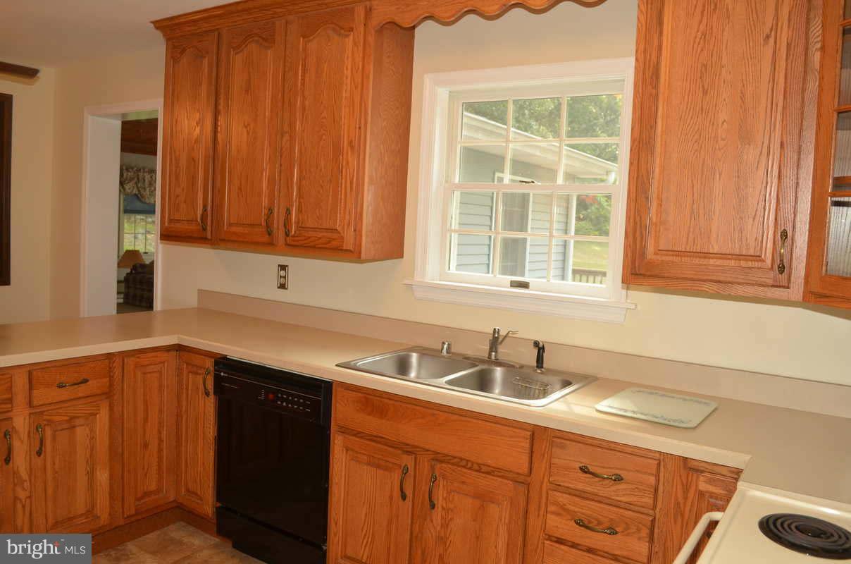 961 Shore Acres Road Arnold, MD 21012 - Photo 5 of 30 Kitchen