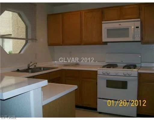 $1,200 | 5012 South Rainbow Boulevard, Unit 103, Las Vegas, NV 89118