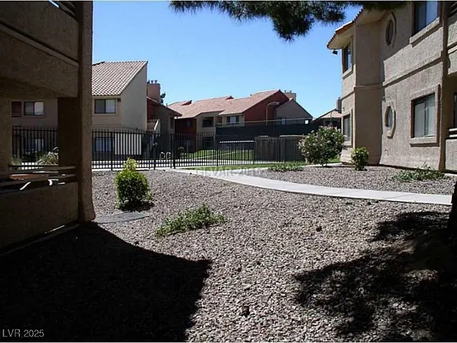 $1,200 | 5012 South Rainbow Boulevard, Unit 103, Las Vegas, NV 89118