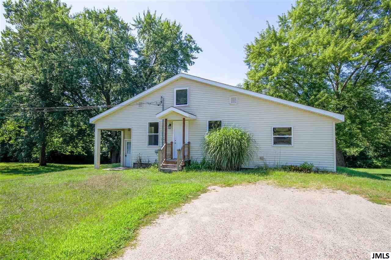 1112 Donnely Road Jackson, MI 49201 - Photo 2 of 17 Photo 2