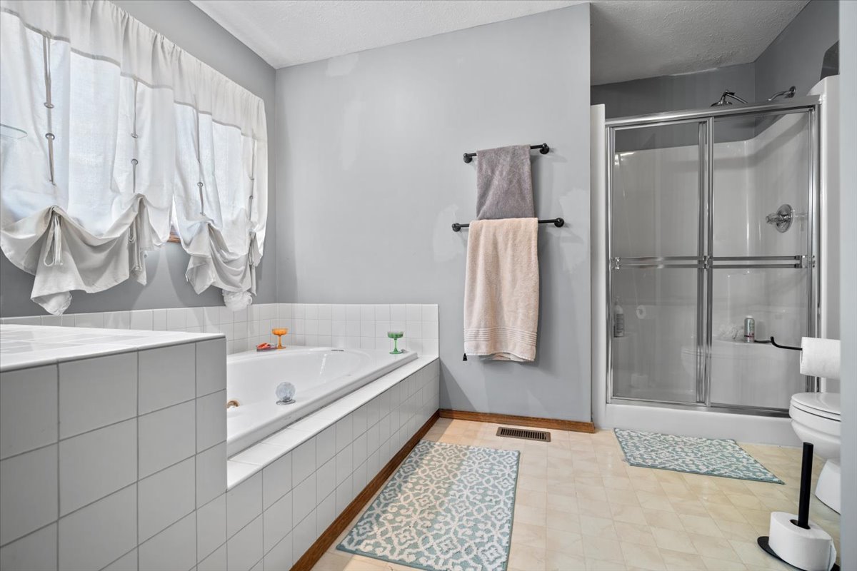 7 Swan Lake Road Bloomington, IL 61704 - Photo 29 of 31 Gallery Image 29