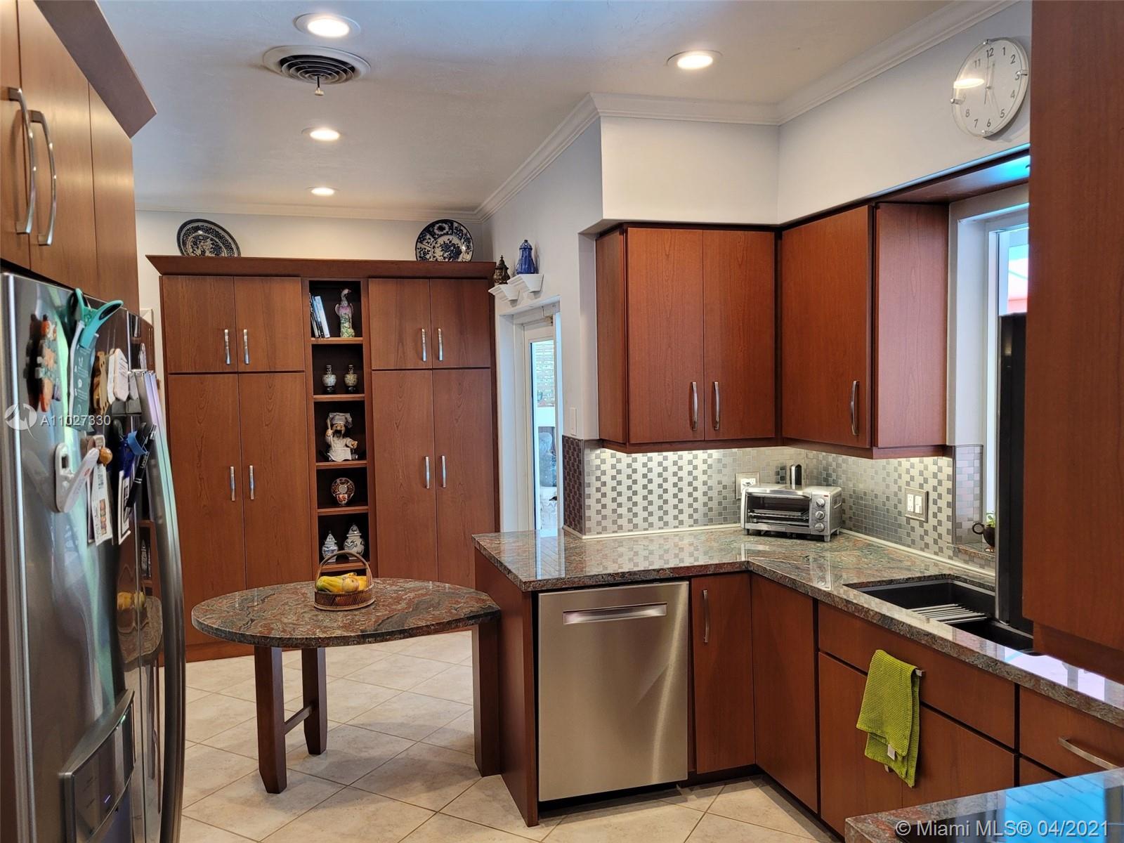 3685 Battersea Road Miami, FL 33133 - Photo 3 of 16 Gallery Image 3