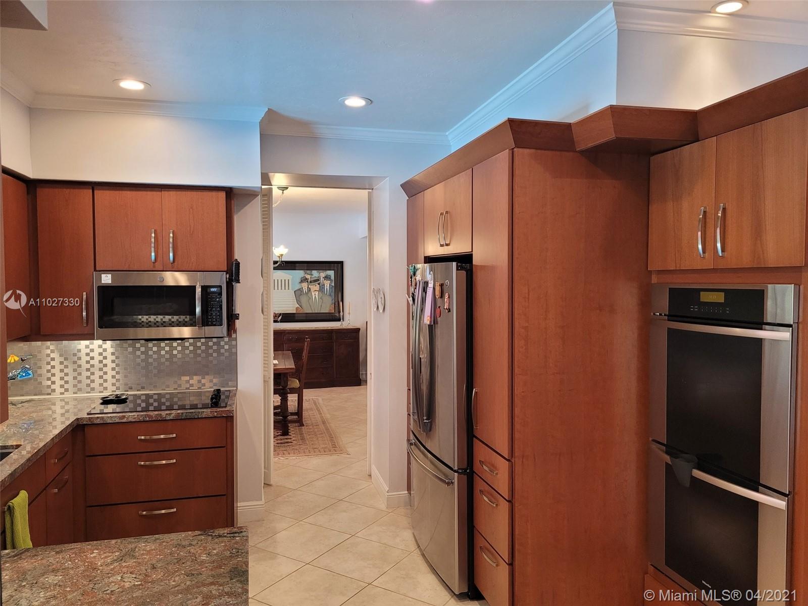 3685 Battersea Road Miami, FL 33133 - Photo 4 of 16 Gallery Image 4