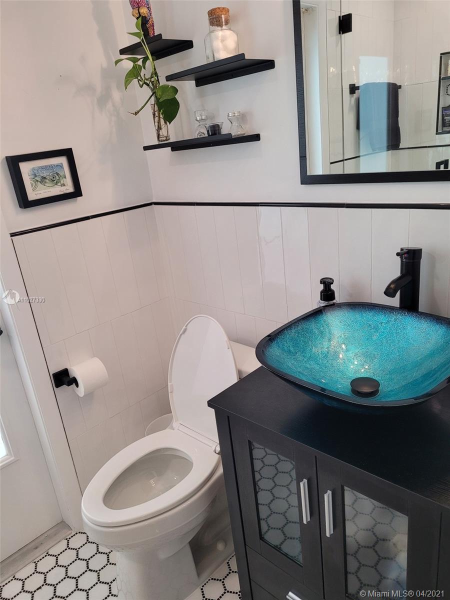 3685 Battersea Road Miami, FL 33133 - Photo 8 of 16 Gallery Image 8