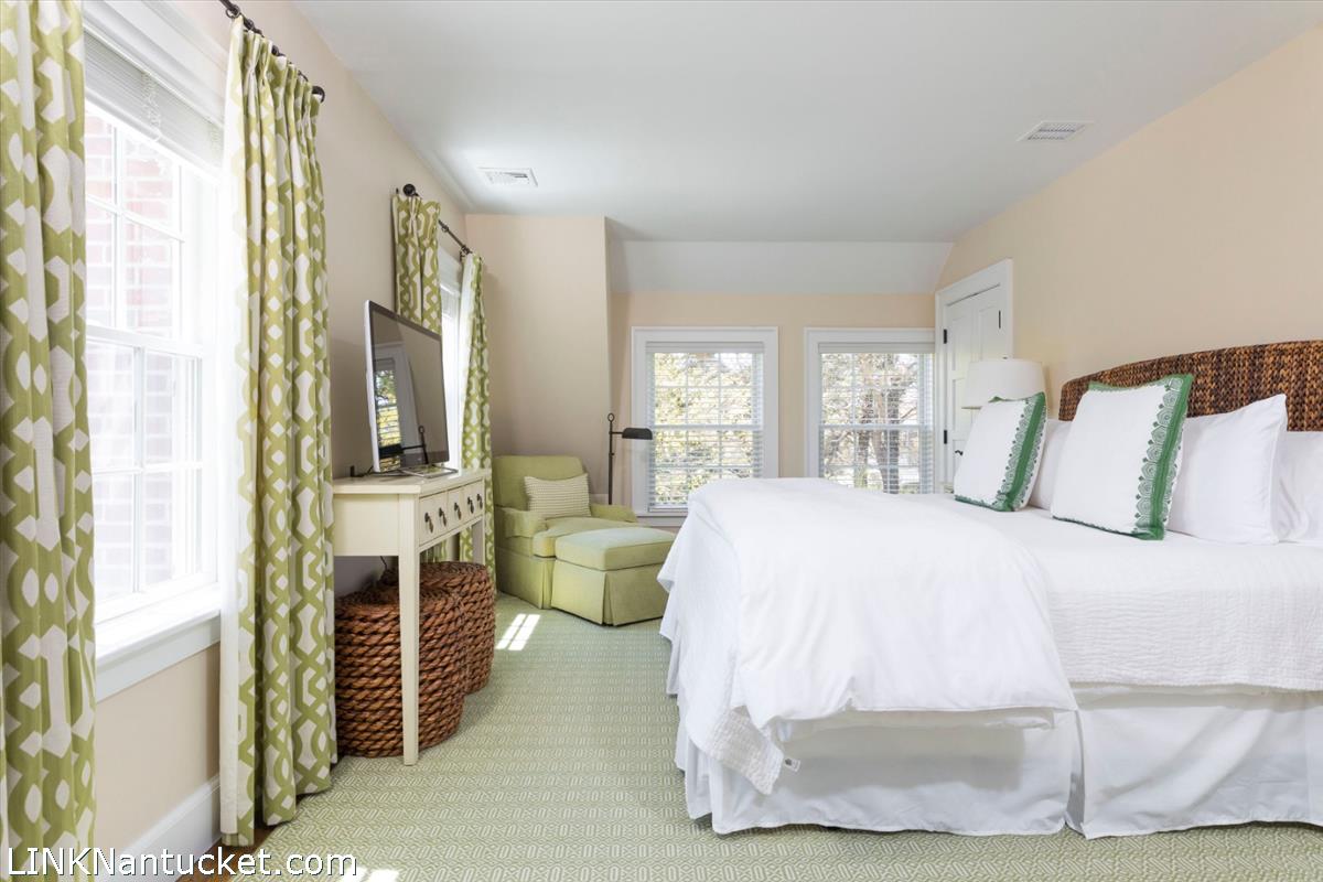 21 Brewster Road Nantucket, MA 02554 - Photo 20 of 35