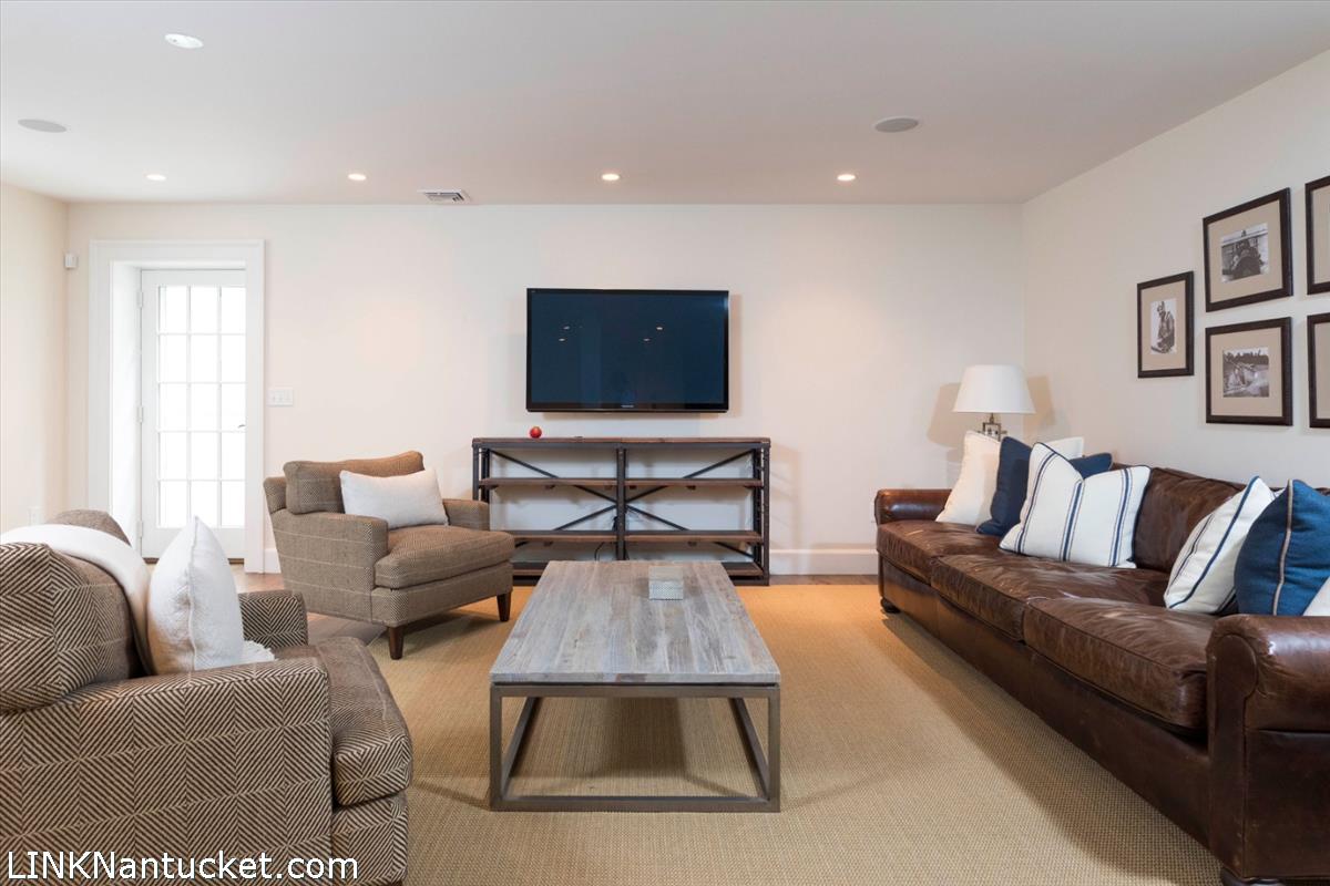 21 Brewster Road Nantucket, MA 02554 - Photo 24 of 35