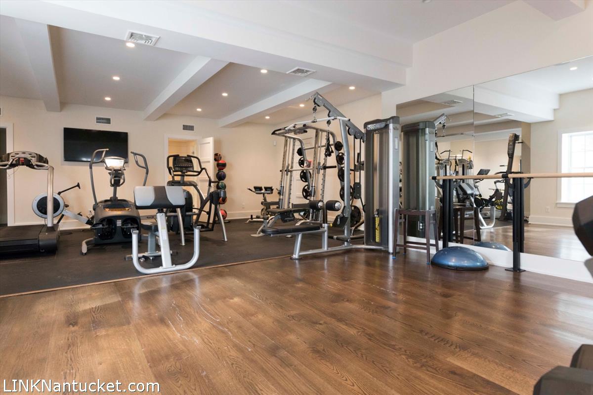 21 Brewster Road Nantucket, MA 02554 - Photo 27 of 35