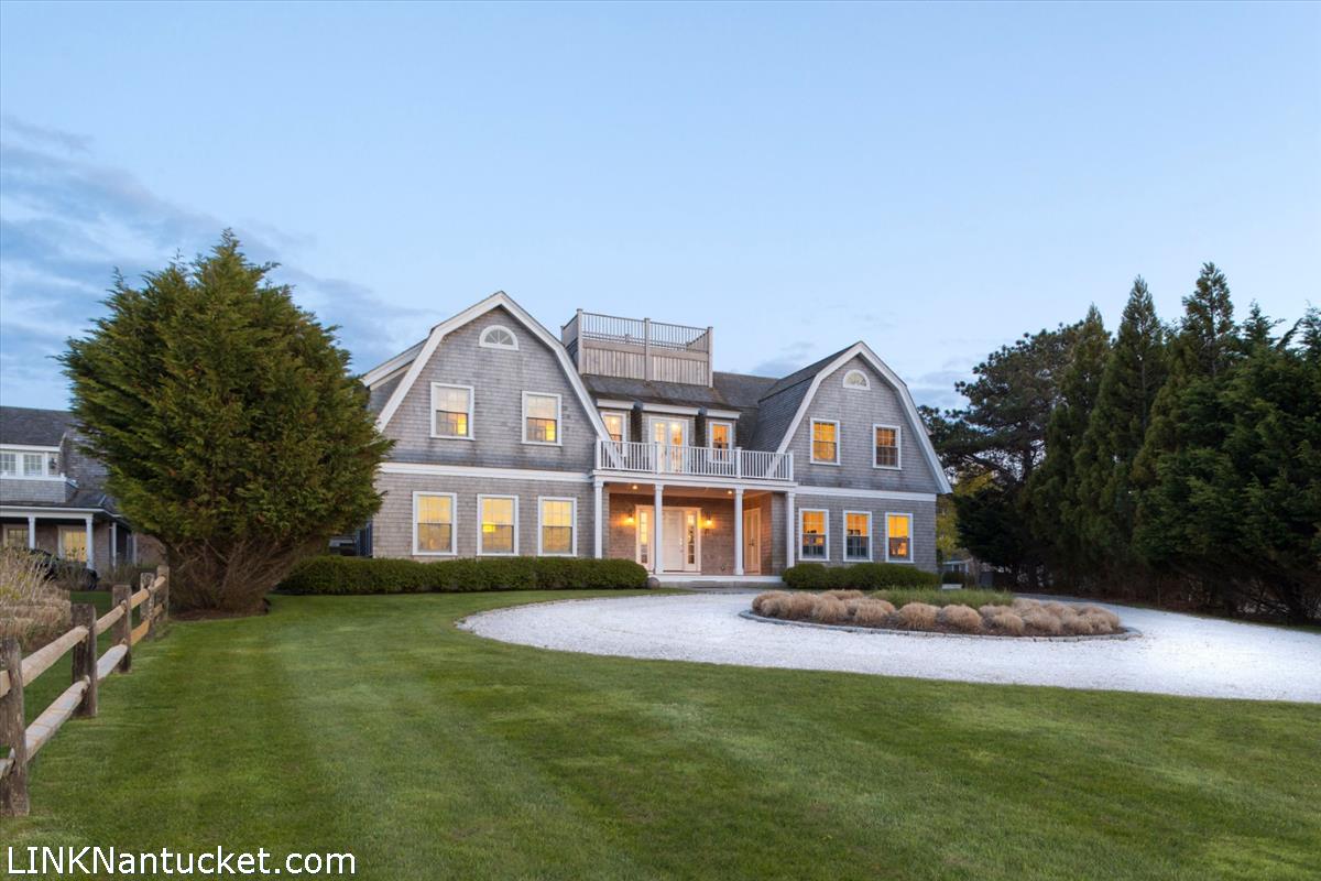 21 Brewster Road Nantucket, MA 02554 - Photo 4 of 35