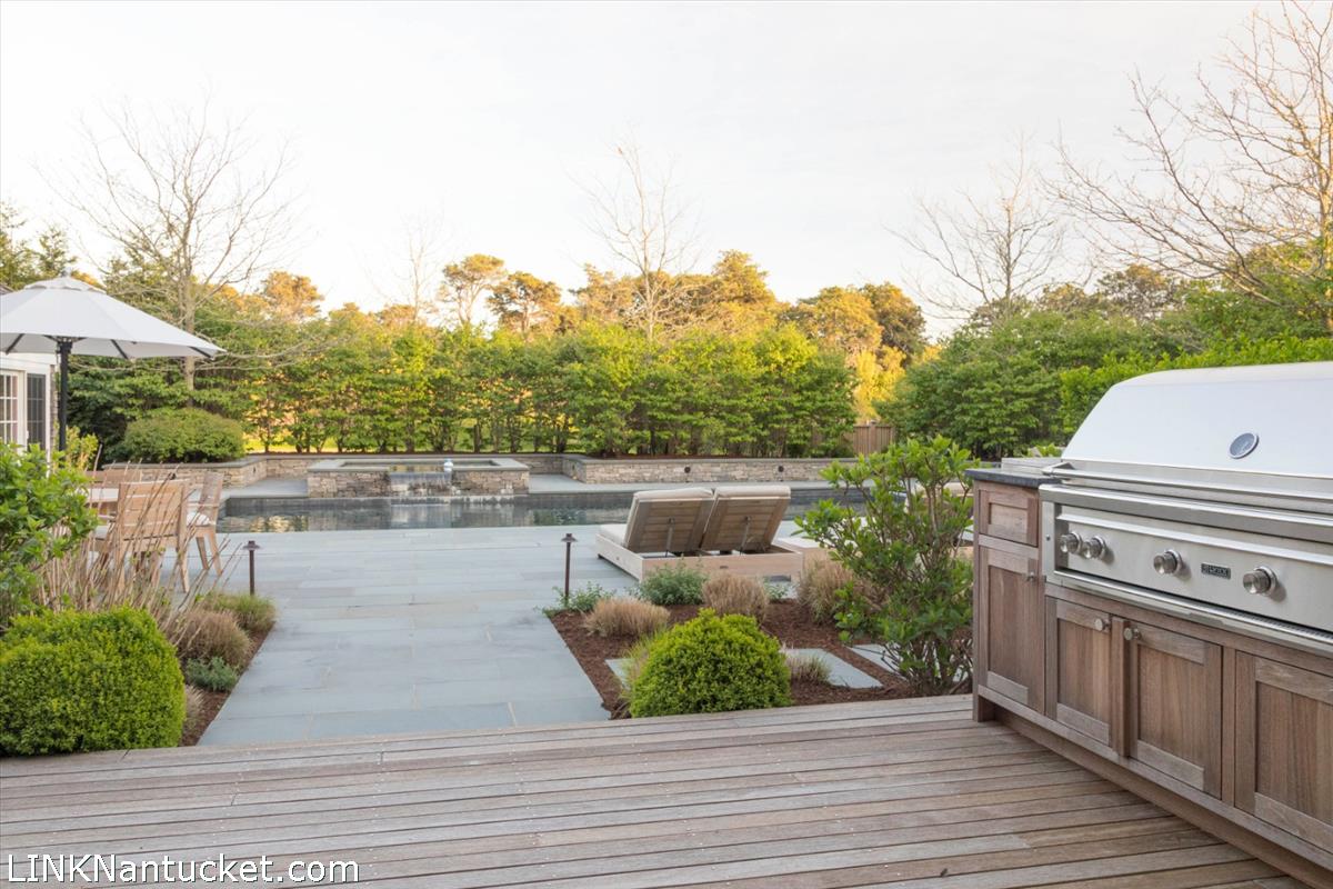 21 Brewster Road Nantucket, MA 02554 - Photo 8 of 35