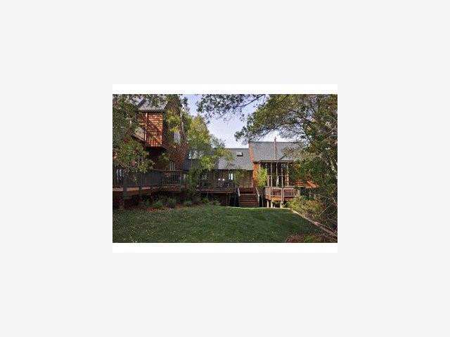 60 Hayfields Road Portola Valley, CA 94028 - Photo 9 of 9 a picture of a person on a field