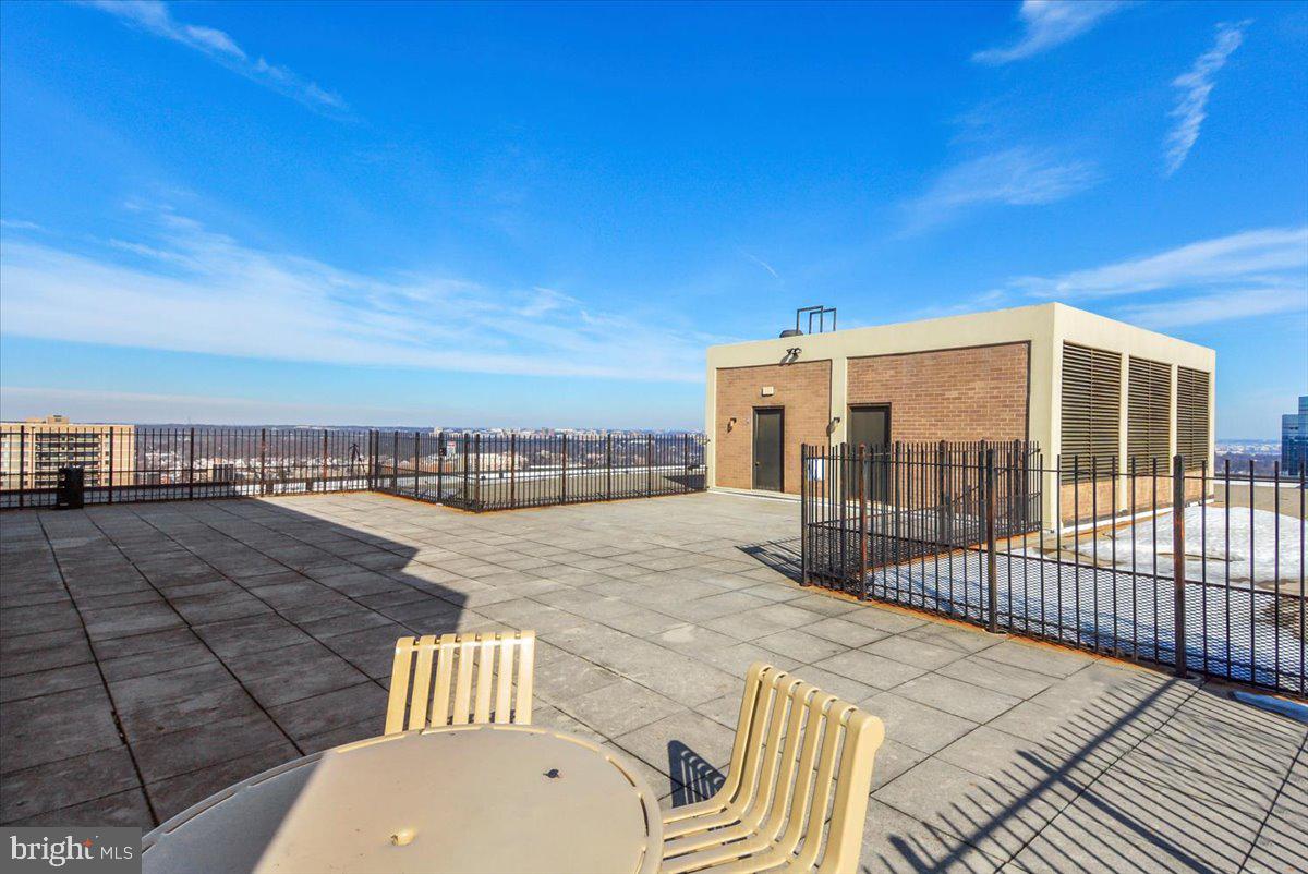 5501 Seminary Road, Unit 1703S Falls Church, VA 22041 - Photo 32 of 36 Rooftop of building