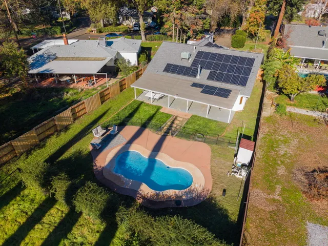 a view of an outdoor space