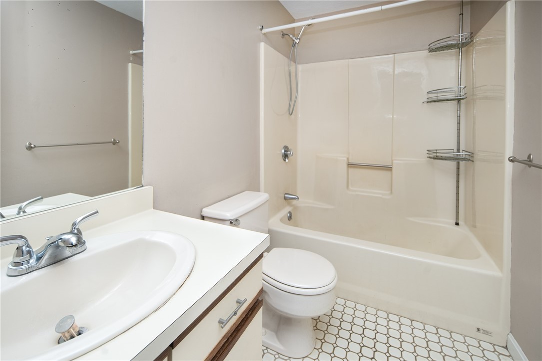 161 West Shore Road, Unit C5 Warwick, RI 02889 - Photo 17 of 25