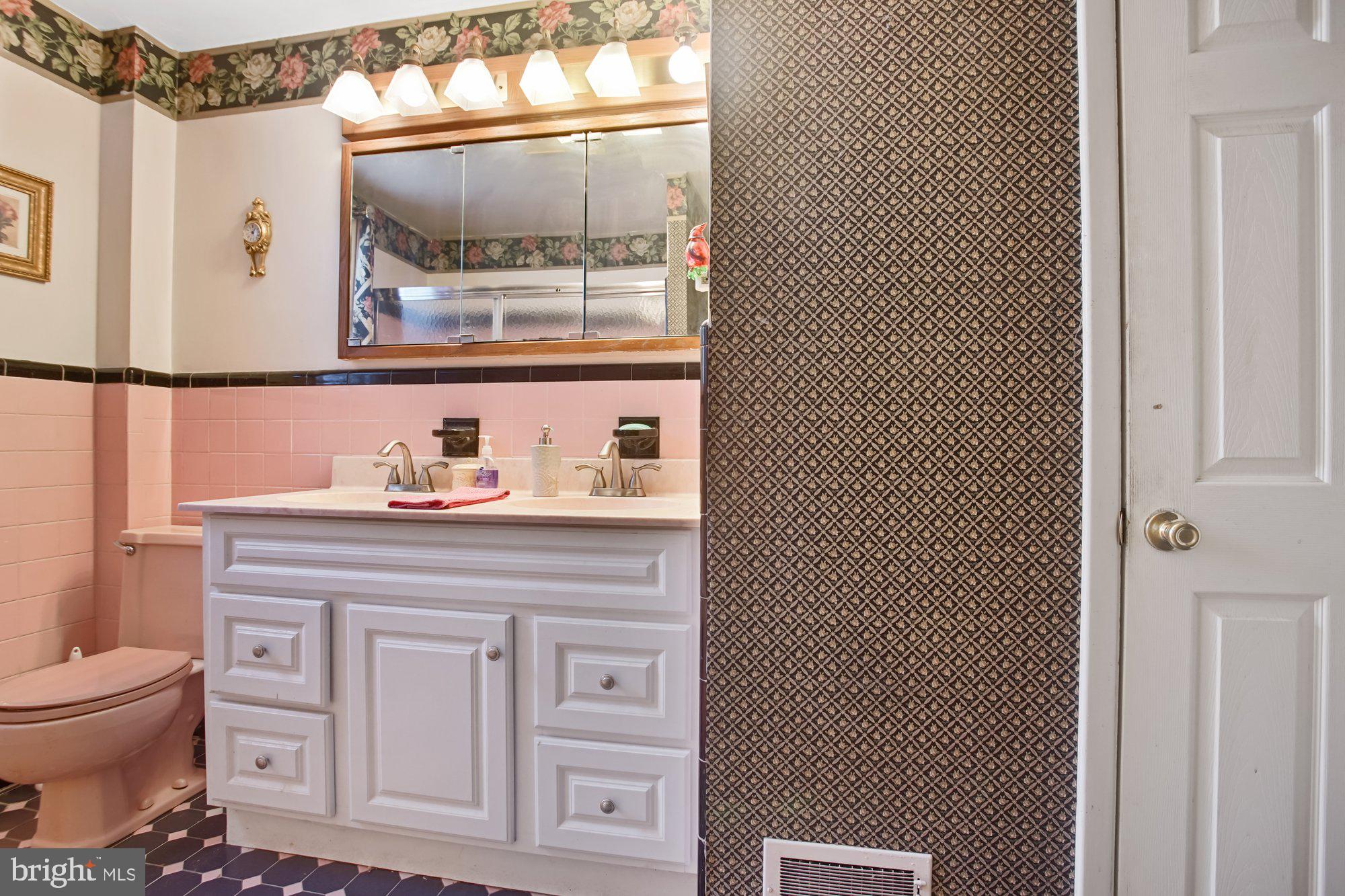 1501 Vernon Road Blue Bell, PA 19422 - Photo 20 of 32 Gallery Image 20