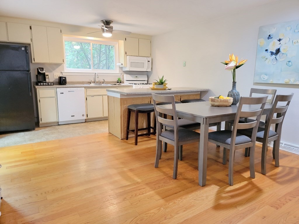 137 Leland Farm Road, Unit 137 Ashland, MA 01721 - Photo 9 of 25 Gallery Image 9