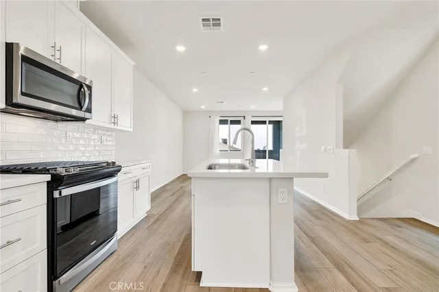 $3,100 | 212 Farley Lane, Pomona, CA 91767