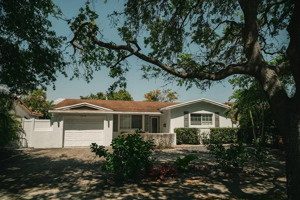 $4,000 | 4815 Johnson Street, Hollywood, FL 33021