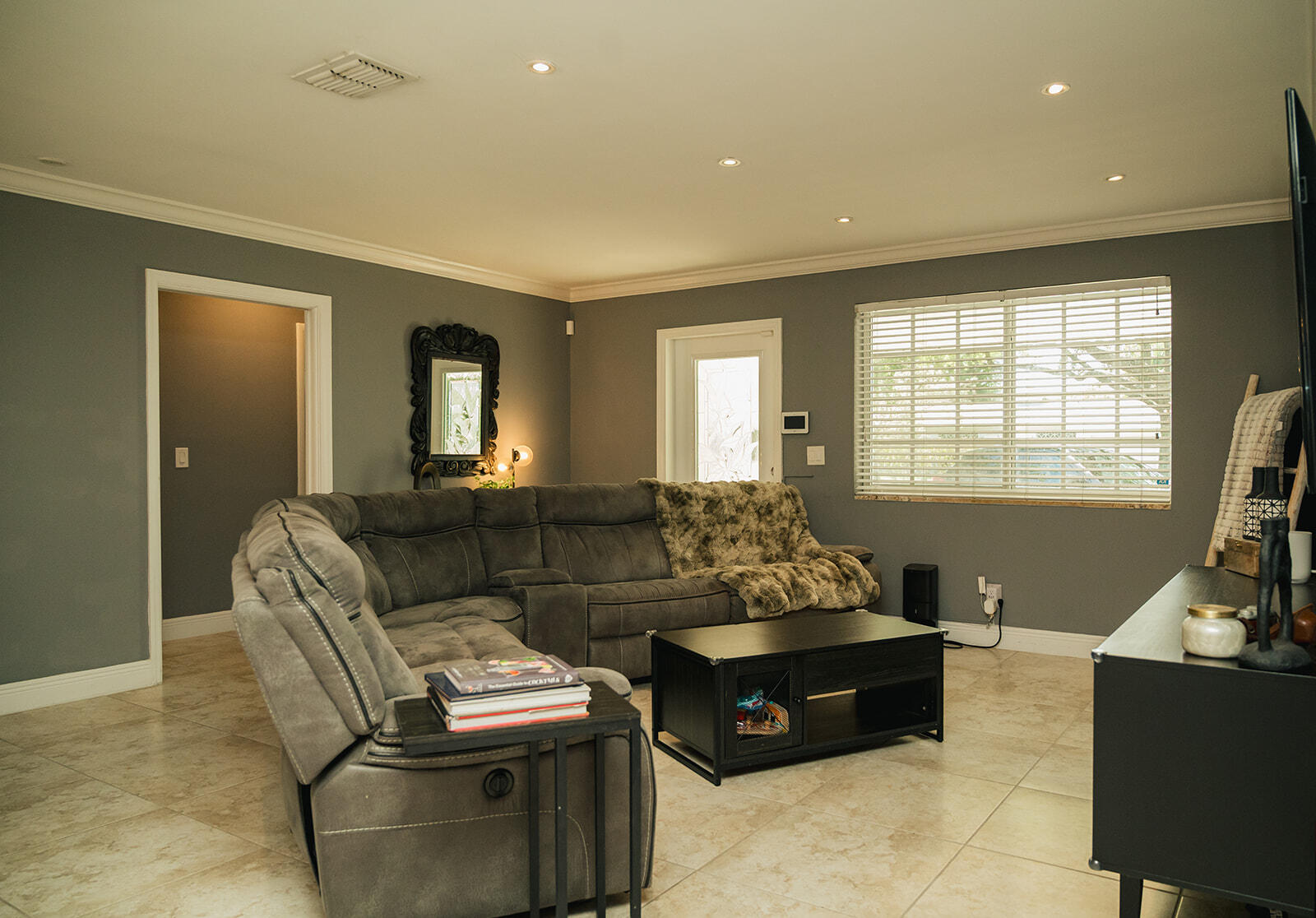 4815 Johnson Street Hollywood, FL 33021 - Photo 11 of 79 DSC_7948