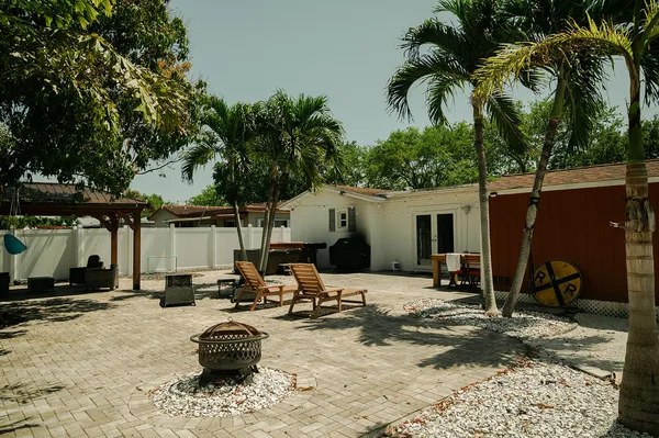 $4,000 | 4815 Johnson Street, Hollywood, FL 33021