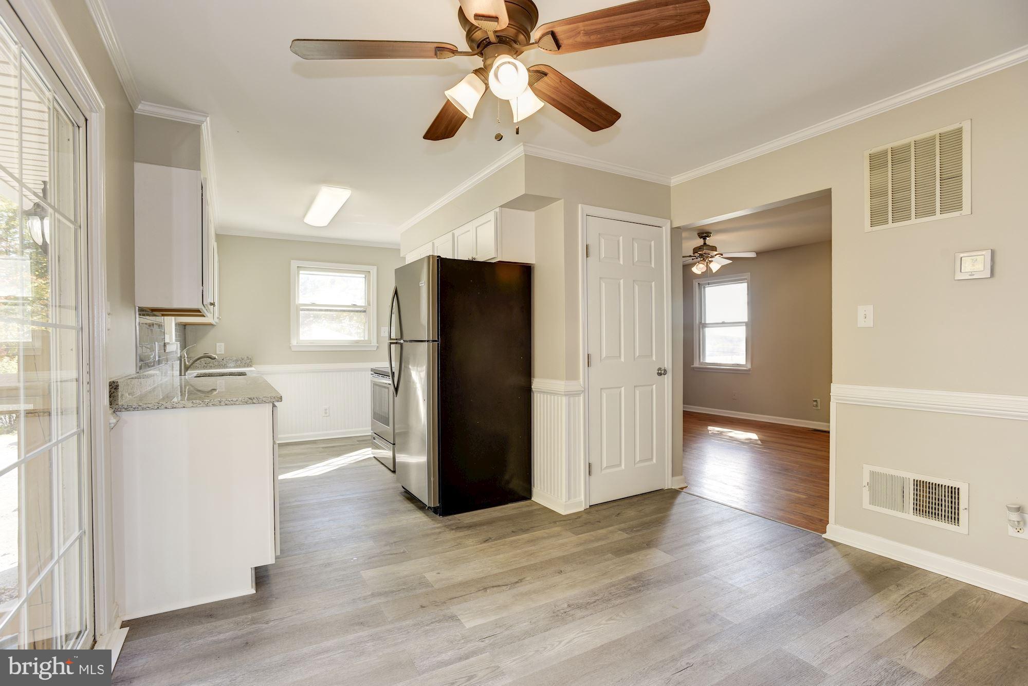 5123 Old Hanover Road Westminster, MD 21158 - Photo 11 of 40 Dining Room