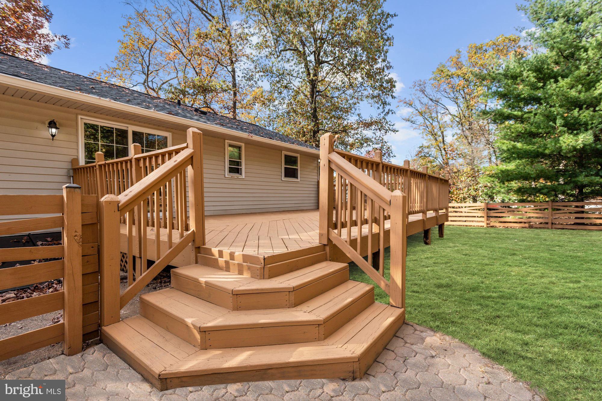 5123 Old Hanover Road Westminster, MD 21158 - Photo 26 of 40 Deck