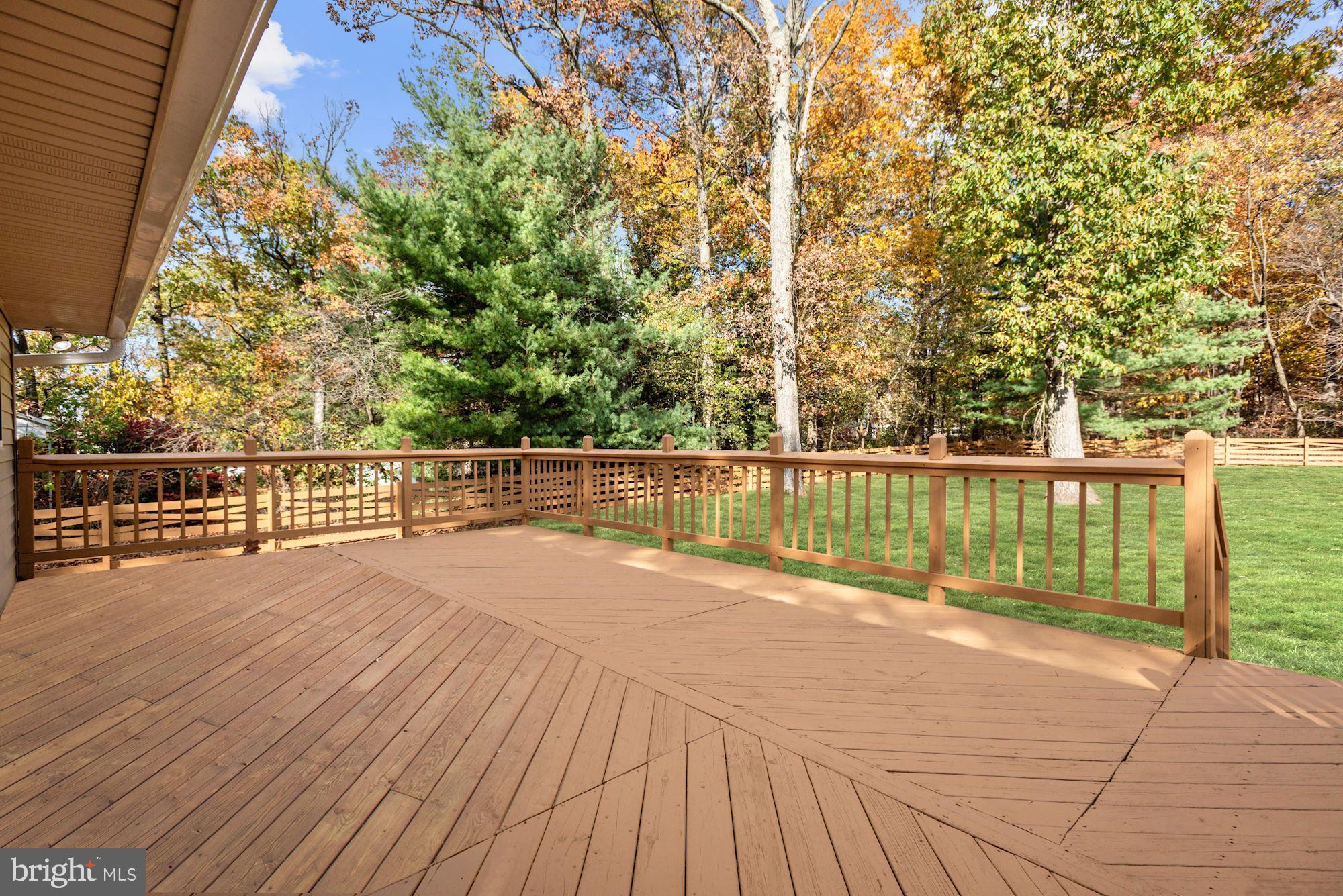 5123 Old Hanover Road Westminster, MD 21158 - Photo 27 of 40 Deck