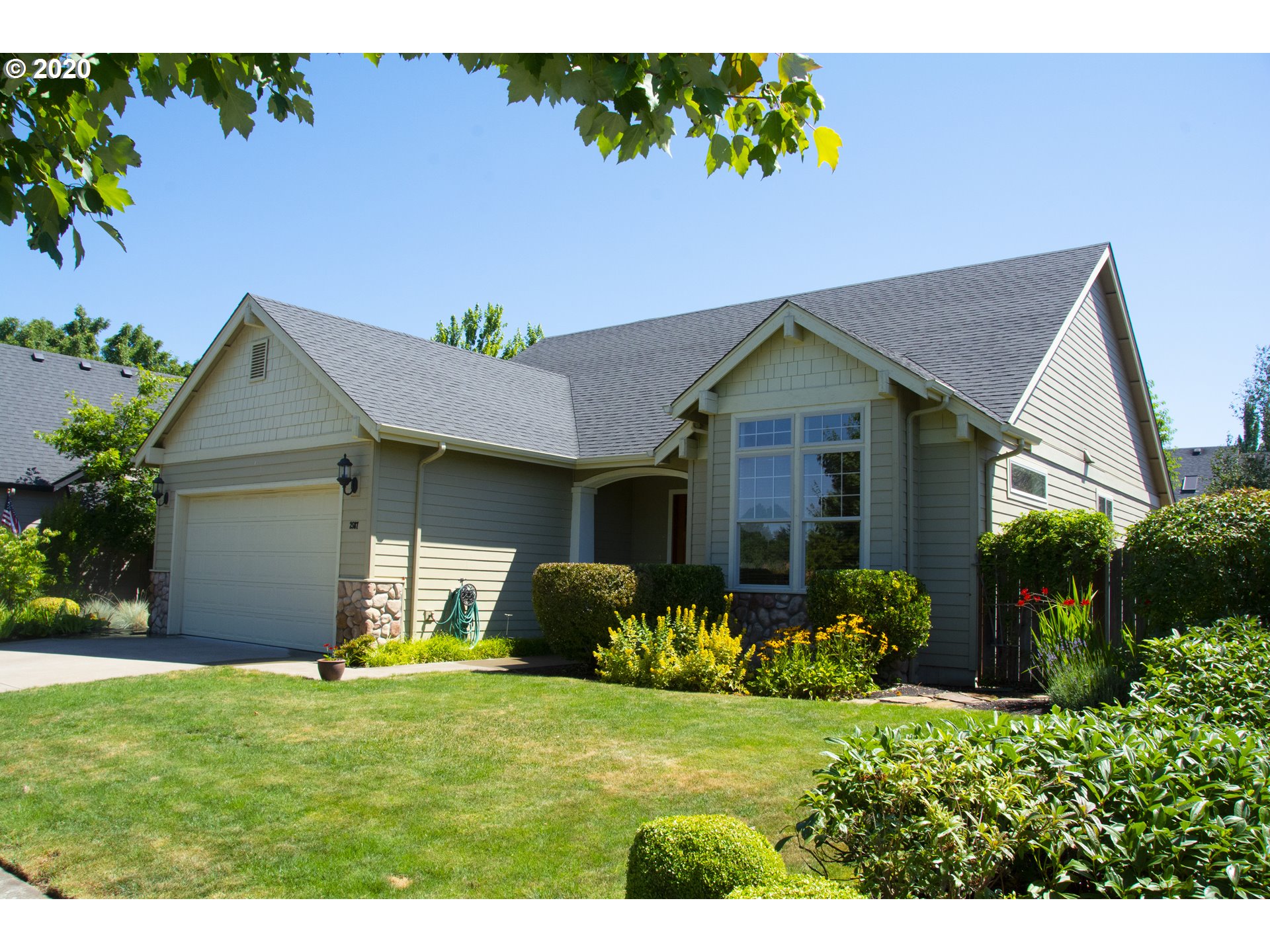 2587 16th Street Springfield, OR 97477 - Photo 1 of 25