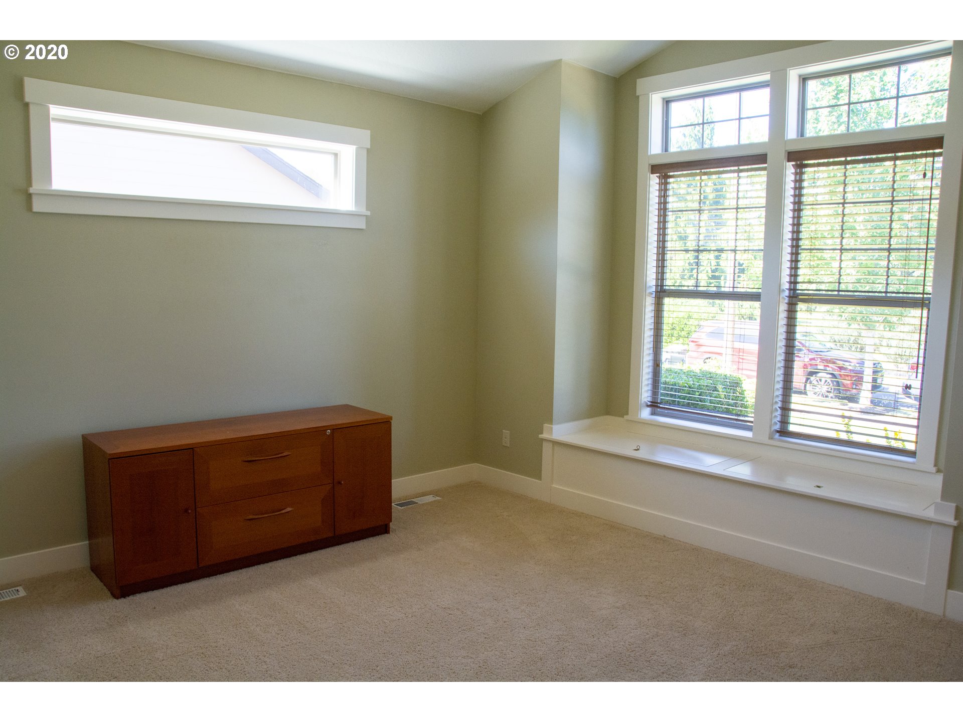 2587 16th Street Springfield, OR 97477 - Photo 4 of 25