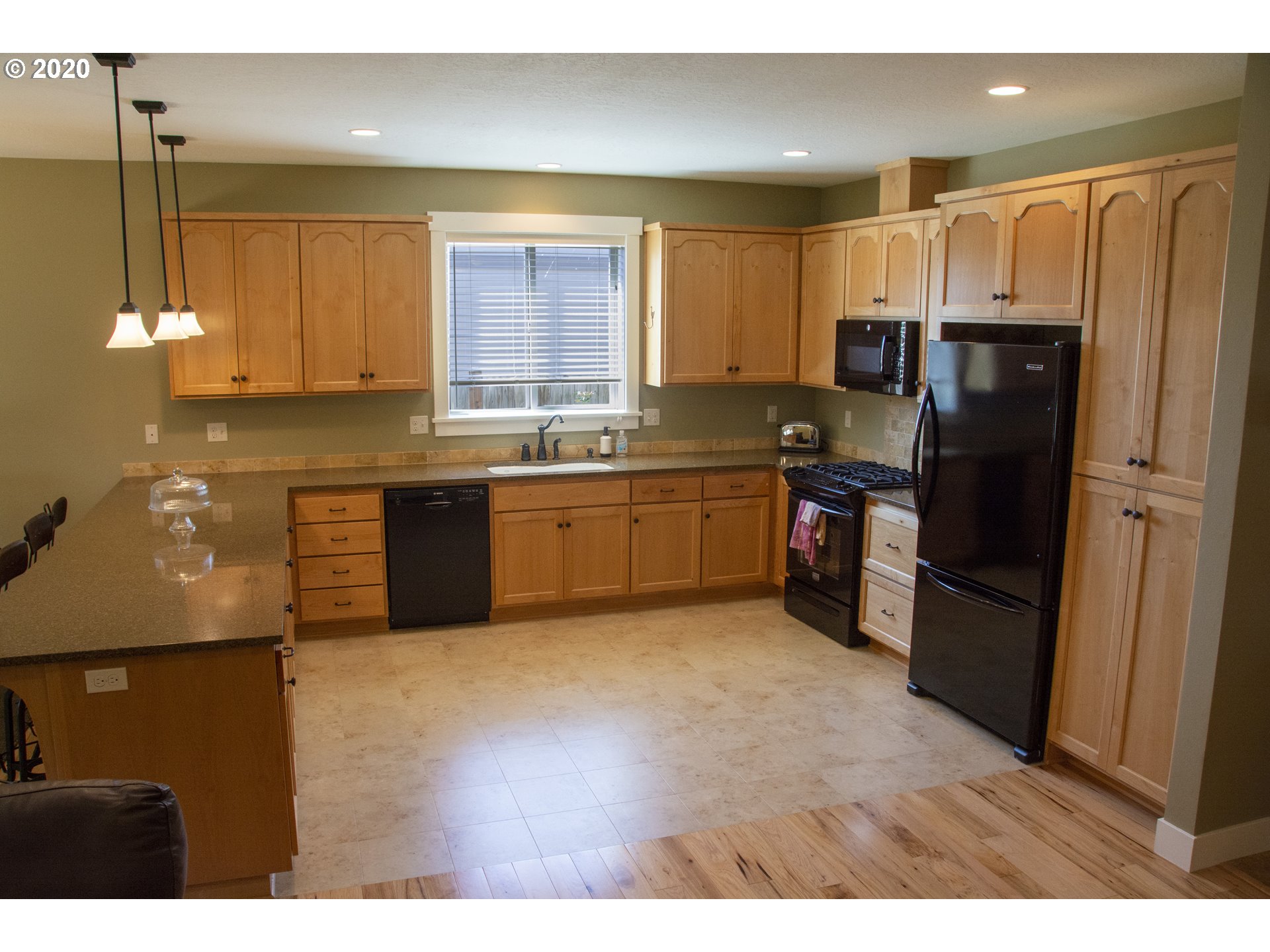 2587 16th Street Springfield, OR 97477 - Photo 8 of 25