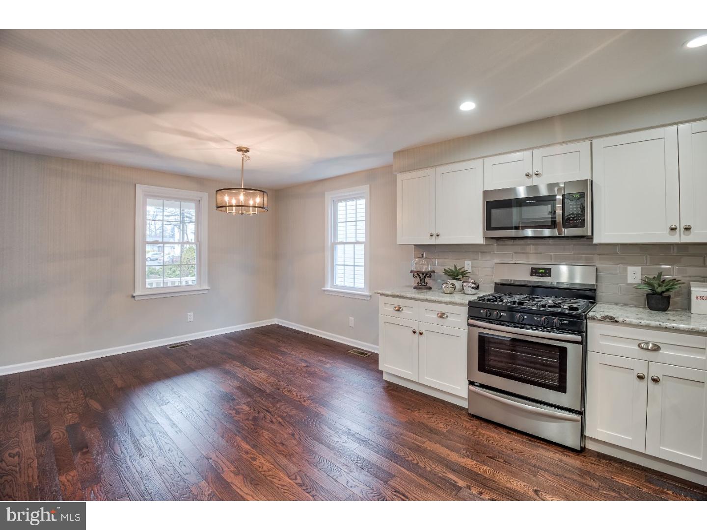 213 North Forklanding Road Maple Shade, NJ 08052 - Photo 6 of 21 Kitchen