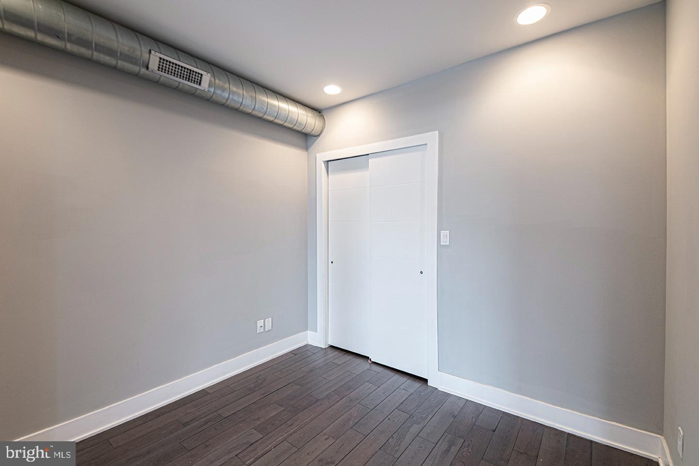 135 North 3rd Street, Unit 2D Philadelphia, PA 19106 - Photo 10 of 20