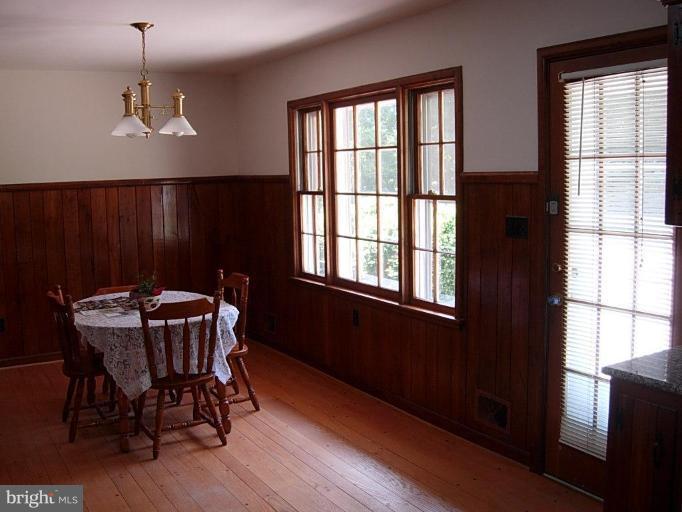 812 Notley Road Silver Spring, MD 20904 - Photo 14 of 27 Breakfast Room / Family Room #3