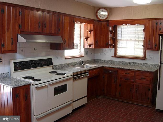 812 Notley Road Silver Spring, MD 20904 - Photo 15 of 27 Kitchen