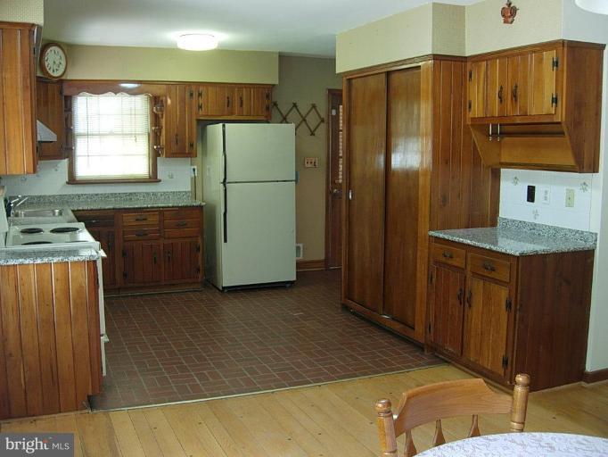 812 Notley Road Silver Spring, MD 20904 - Photo 16 of 27 Kitchen #2