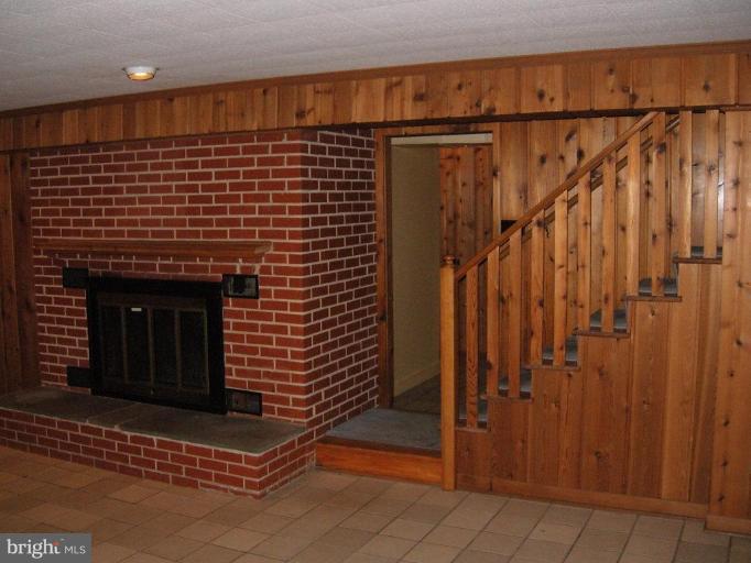 812 Notley Road Silver Spring, MD 20904 - Photo 6 of 27 Recreation Room