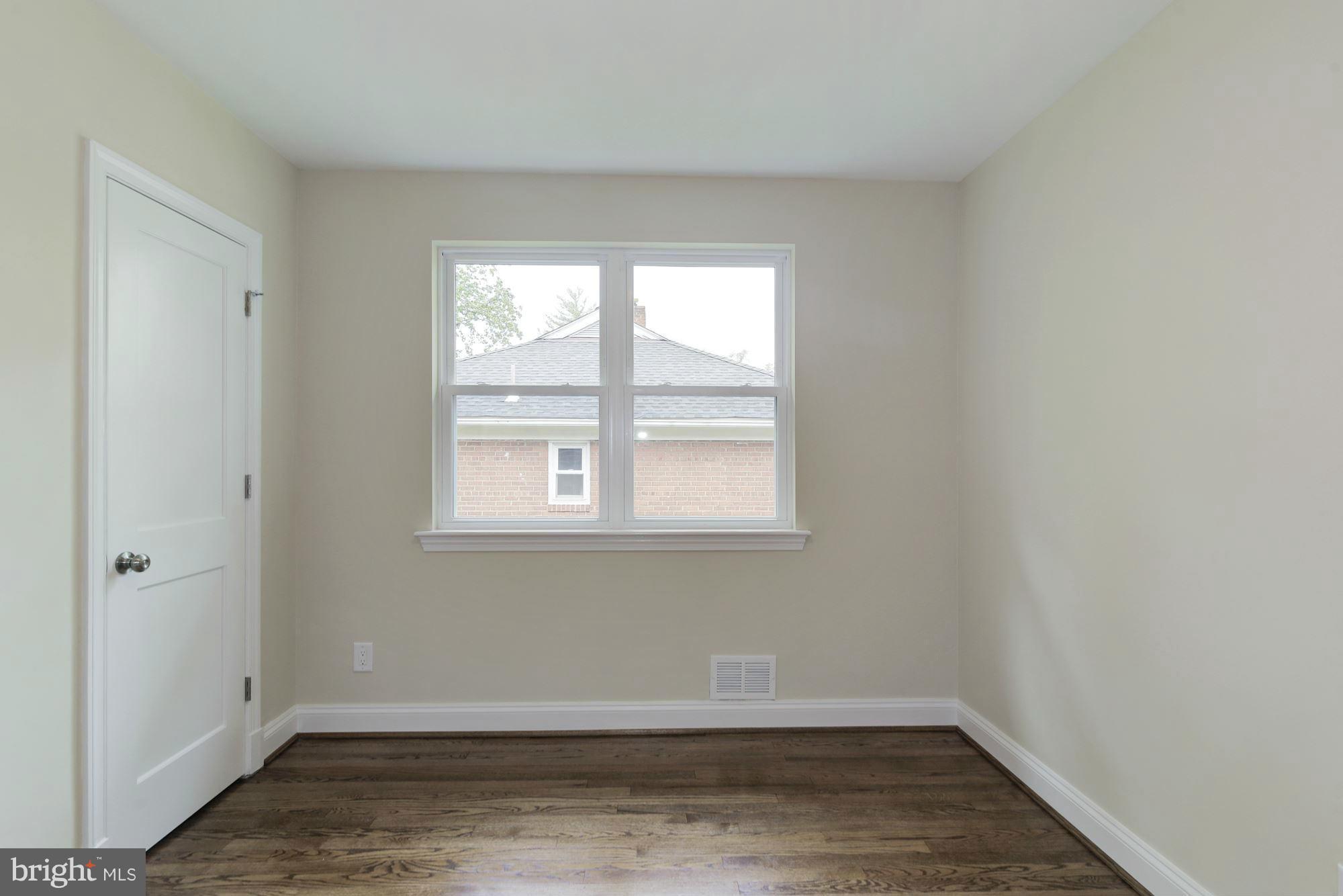 9508 Hale Place Silver Spring, MD 20910 - Photo 16 of 30 Main Level Bedroom #3