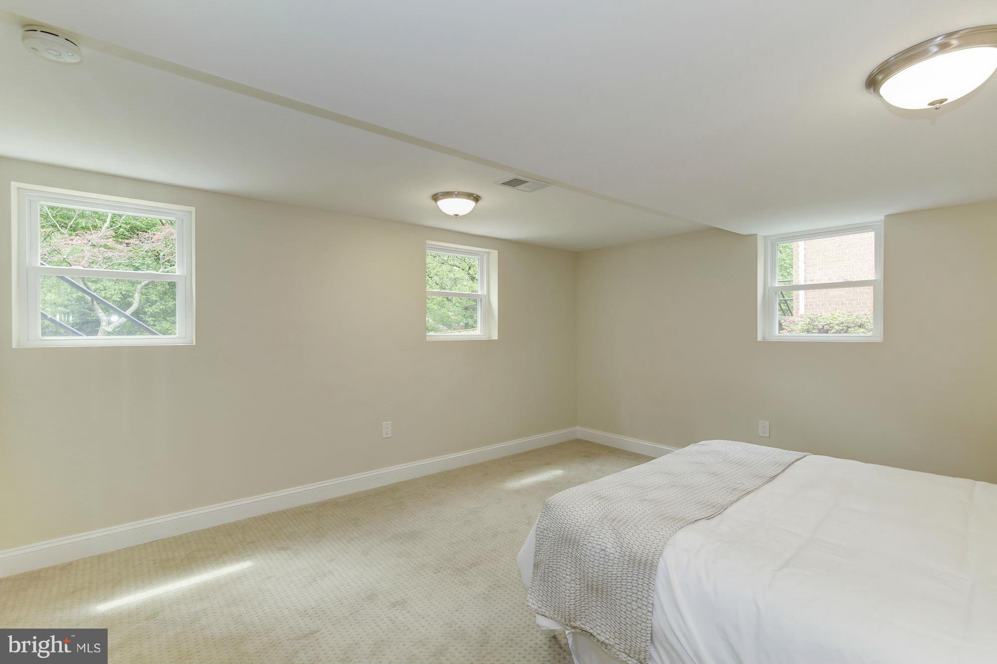 9508 Hale Place Silver Spring, MD 20910 - Photo 22 of 30 Office/Bedroom #4