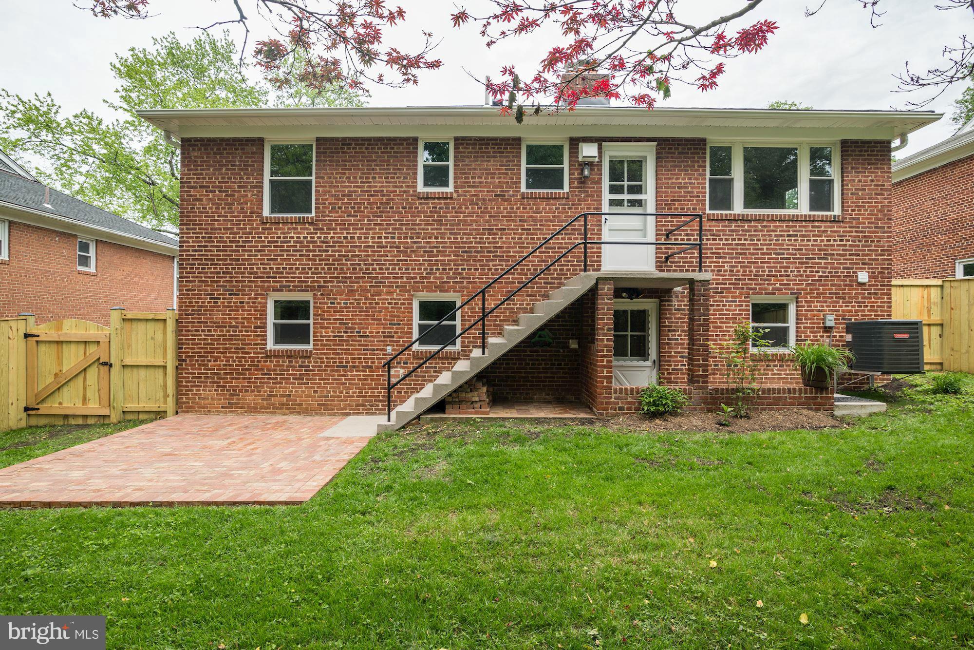 9508 Hale Place Silver Spring, MD 20910 - Photo 26 of 30 Exterior (Rear)