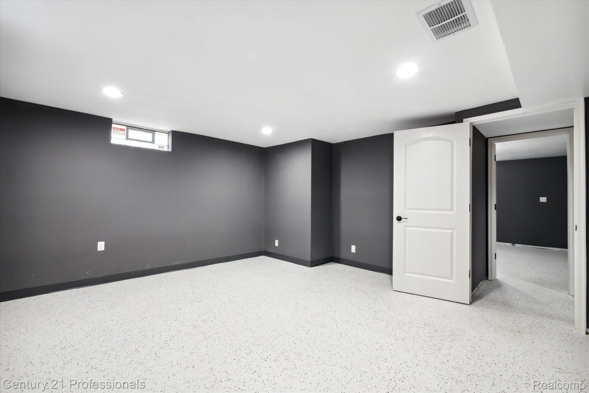 1808 Ward Road Bloomfield Hills, MI 48302 - Photo 26 of 32