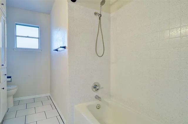 $1,950 | 208 Rolling Hills Drive, Aledo, TX 76008