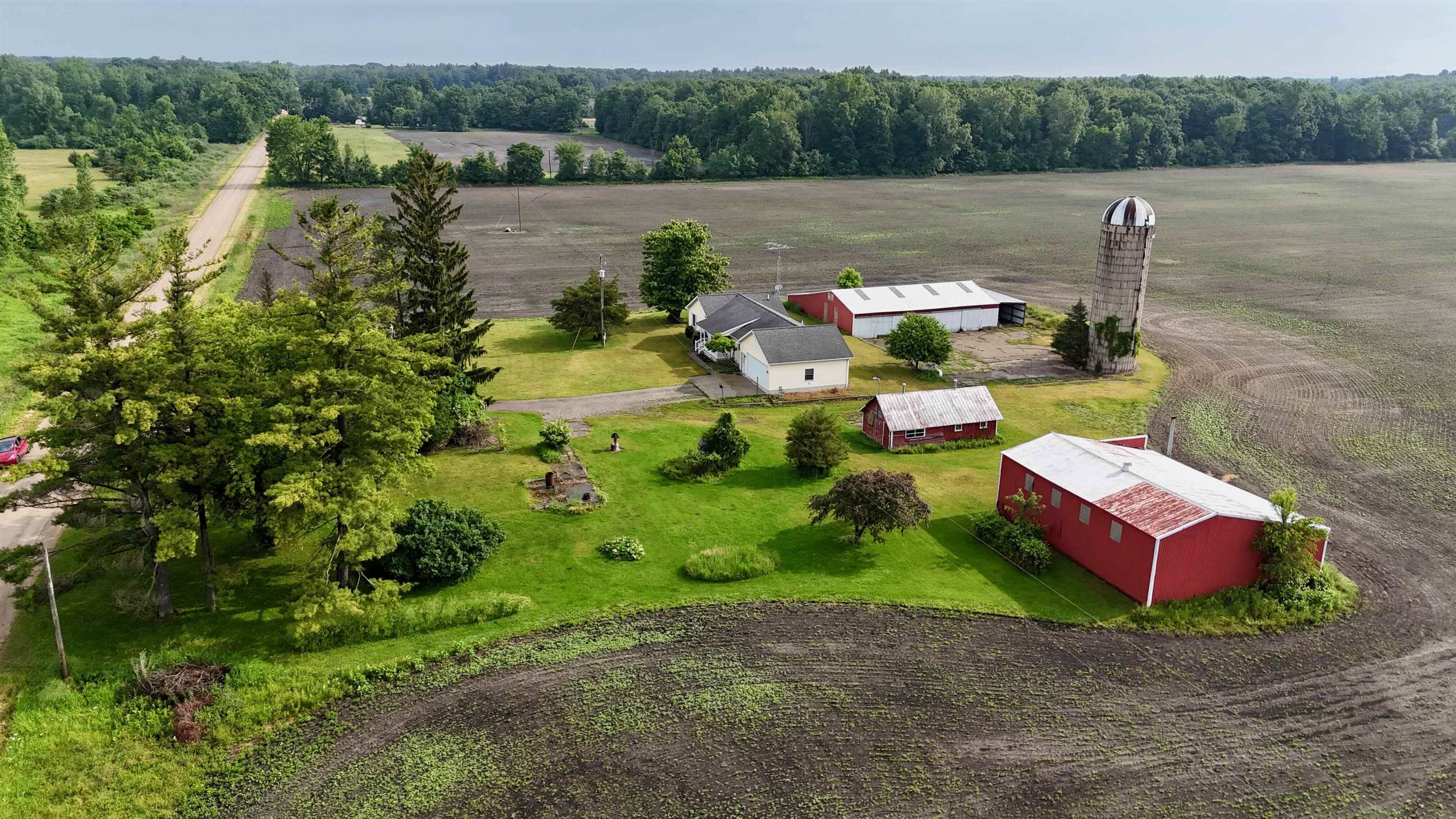 13675 South Meridian Road Brant, MI 48614 - Photo 6 of 39 50179315-67886f1d-a6a4-40b7-b13c-7277895c4965.JPG