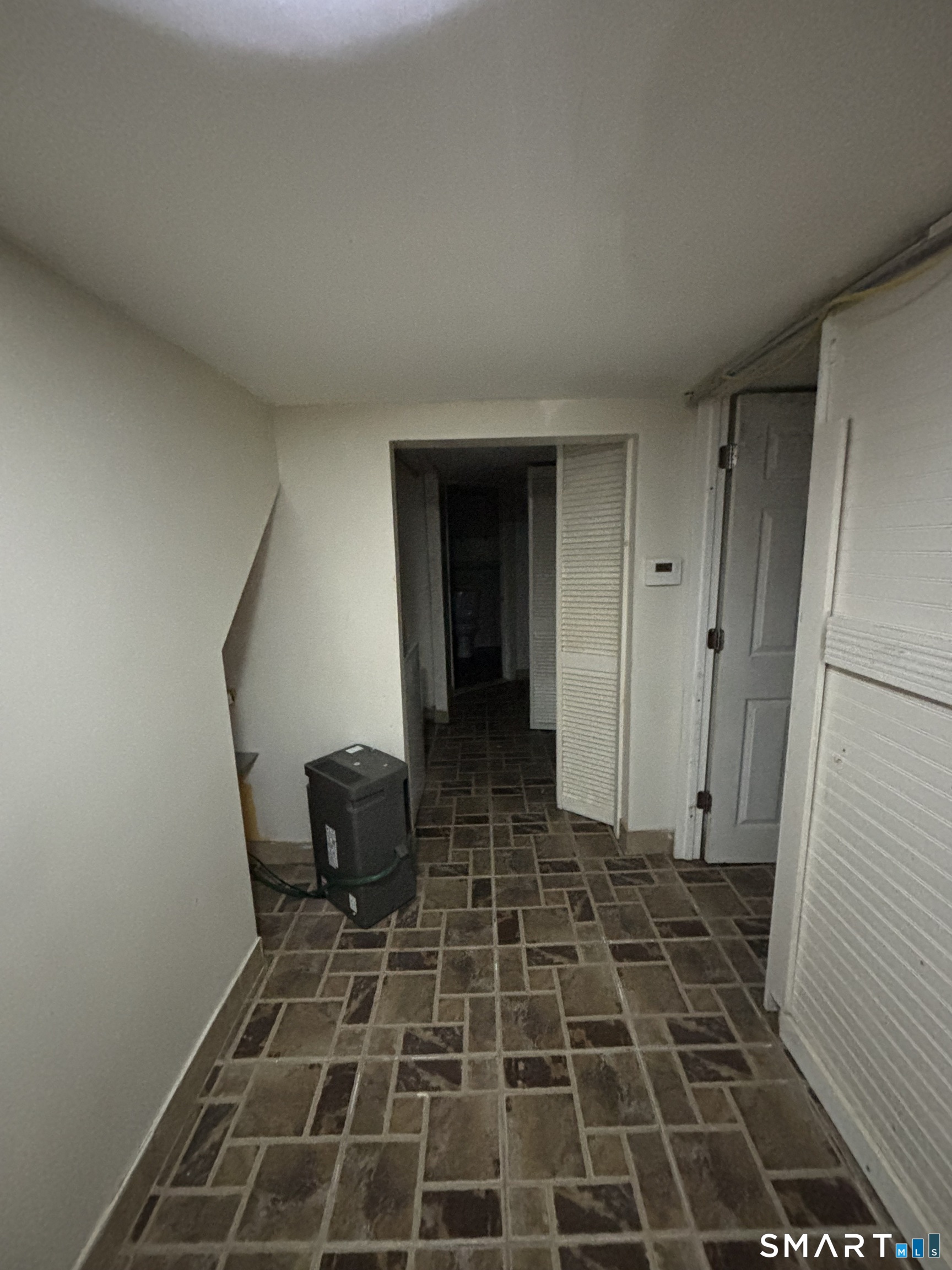 306 Homestead Avenue Waterbury, CT 06705 - Photo 19 of 24