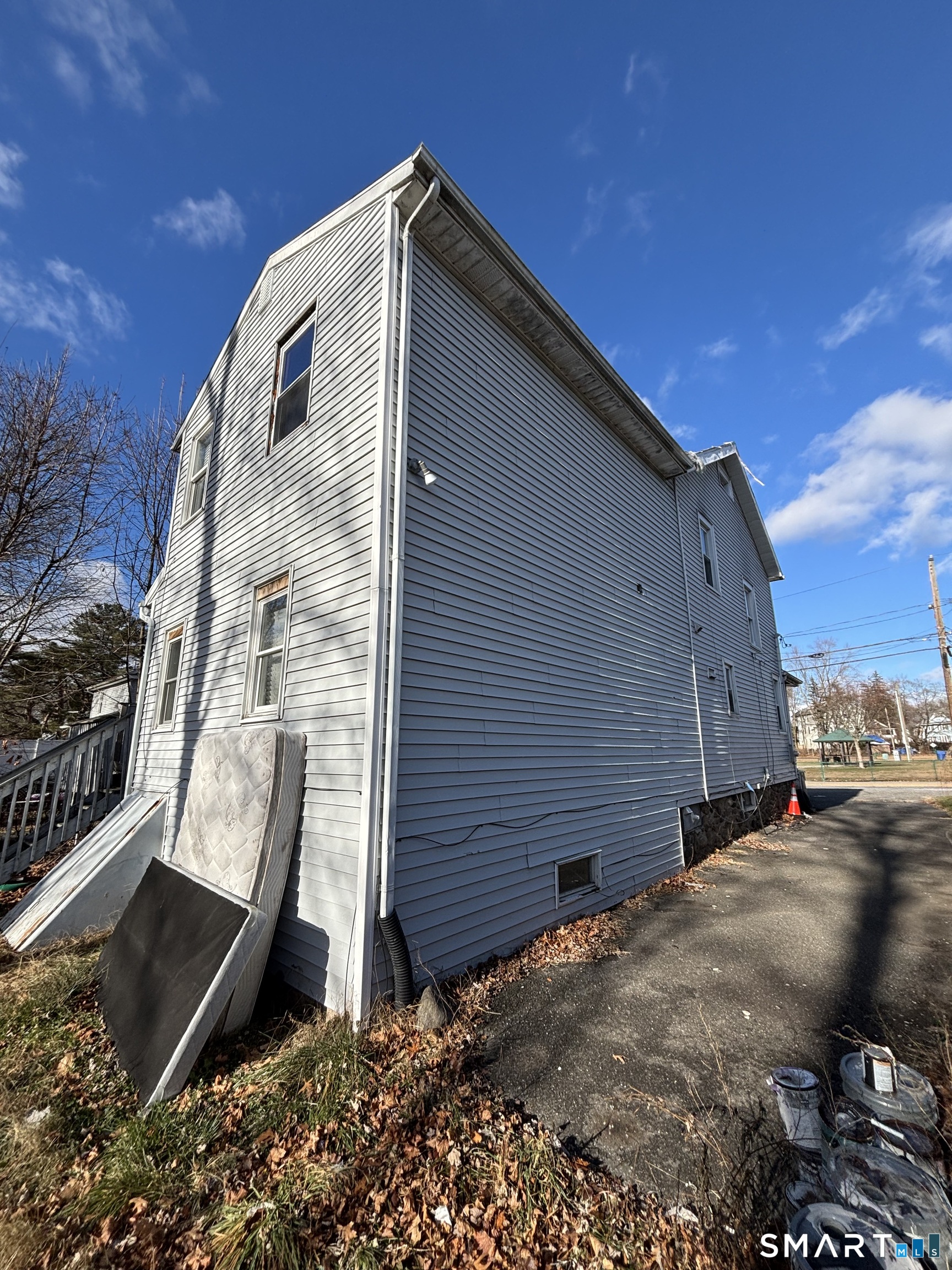 306 Homestead Avenue Waterbury, CT 06705 - Photo 6 of 24