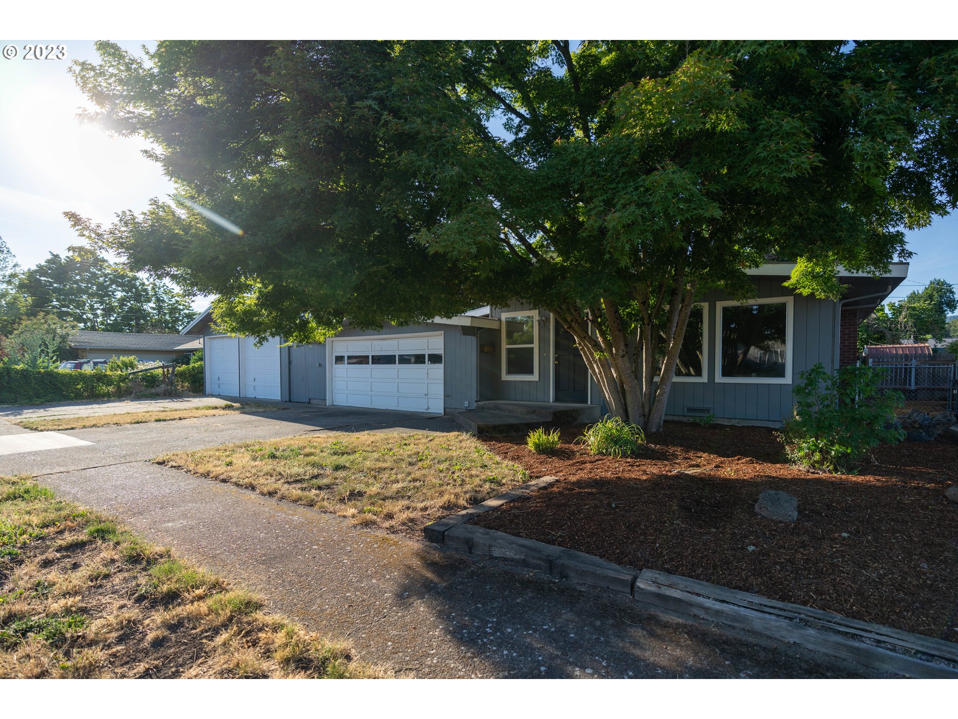 70 Greenvale Drive Springfield, OR 97477 - Photo 3 of 46 Gallery Image 3