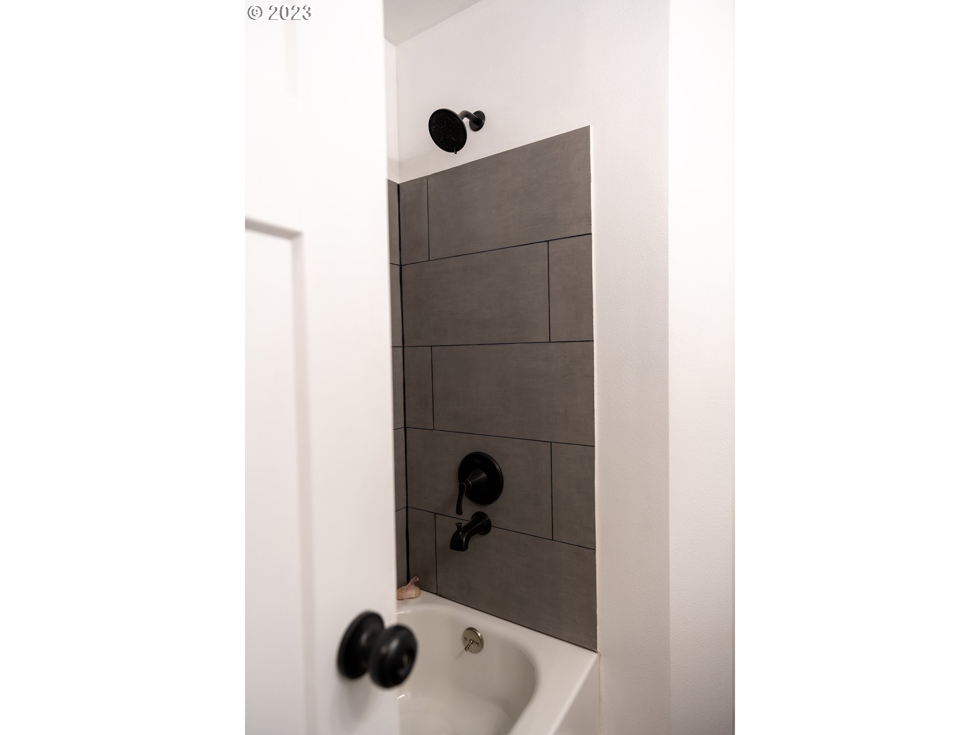 70 Greenvale Drive Springfield, OR 97477 - Photo 32 of 46 Bathroom