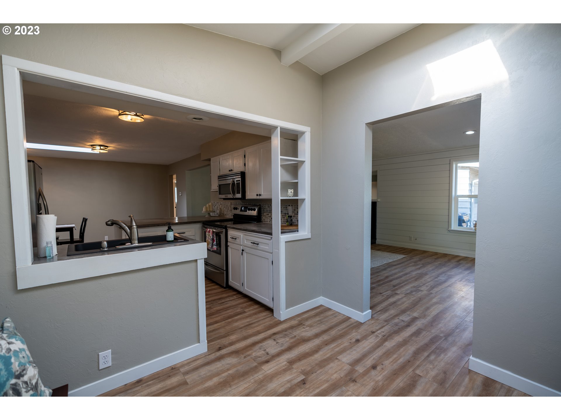 70 Greenvale Drive Springfield, OR 97477 - Photo 8 of 46 Gallery Image 8