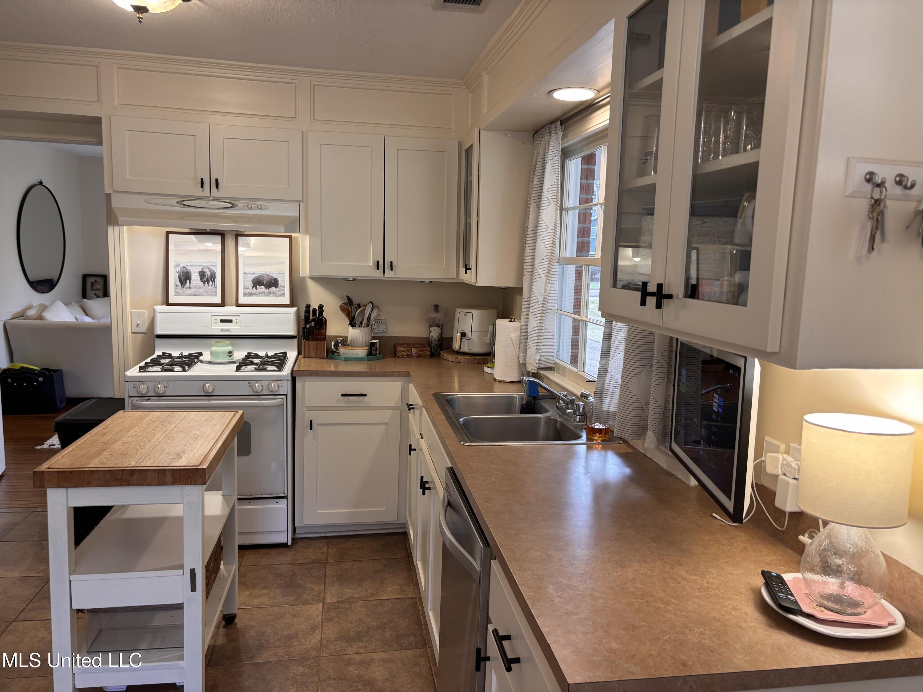 941 South Church Street Brookhaven, MS 39601 - Photo 12 of 38 IMG_6675