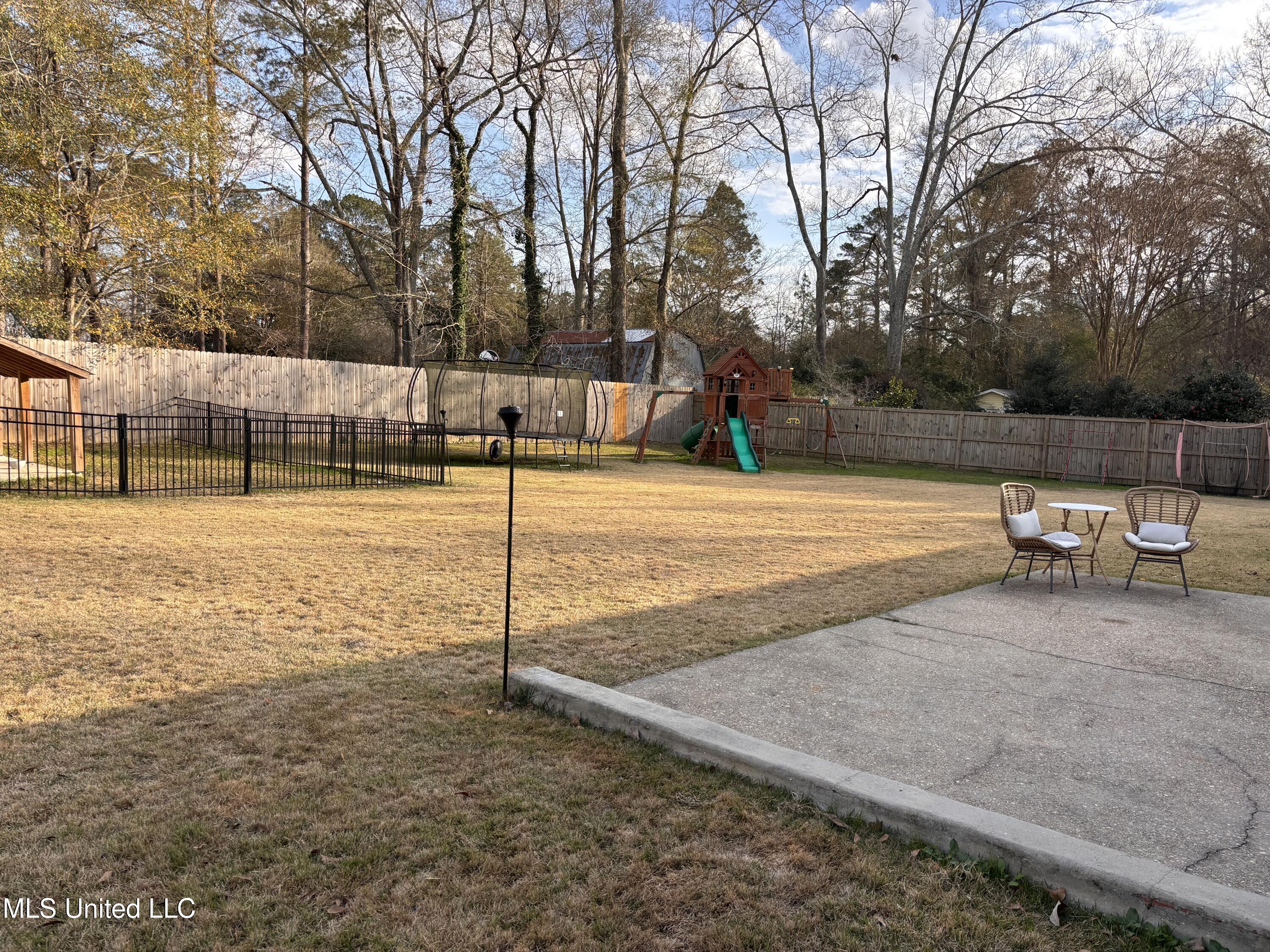 941 South Church Street Brookhaven, MS 39601 - Photo 5 of 38 IMG_6663