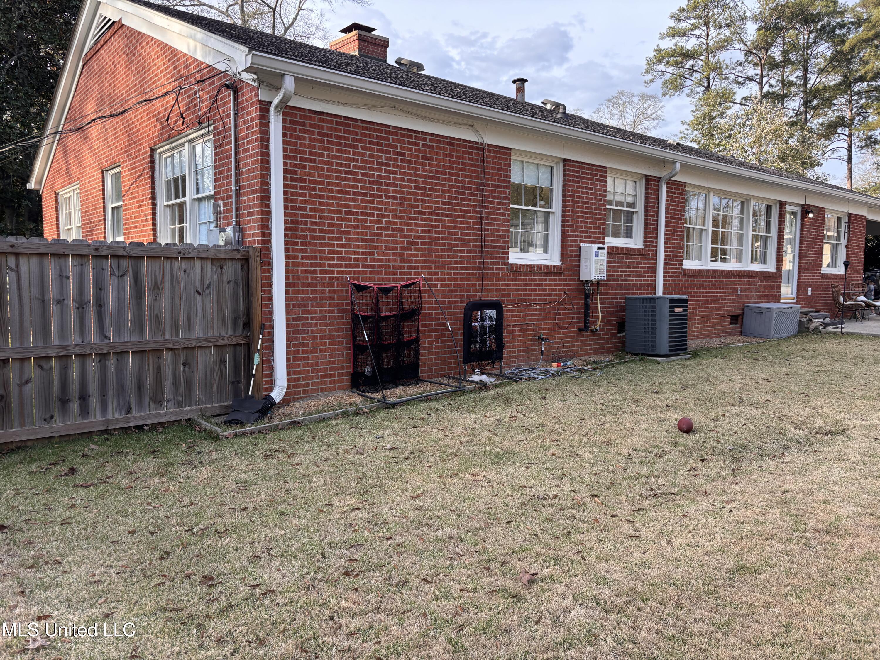 941 South Church Street Brookhaven, MS 39601 - Photo 7 of 38 IMG_6665